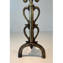 Paire de Chenets en Laiton et Fer Forgé à Flambeaux à Triple Volute et Montants en Lyre, dans le Goût de Subes