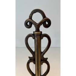 Paire de Chenets en Laiton et Fer Forgé à Colonnes de Volutes et Bases Arquées, dans le Goût de Raymond Subes