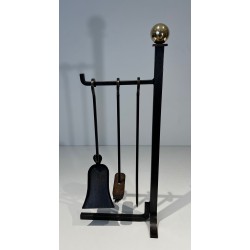 Nécessaire de Feu Moderniste en Acier et Laiton à Outils Suspendus, dans le Goût de Jacques Adnet