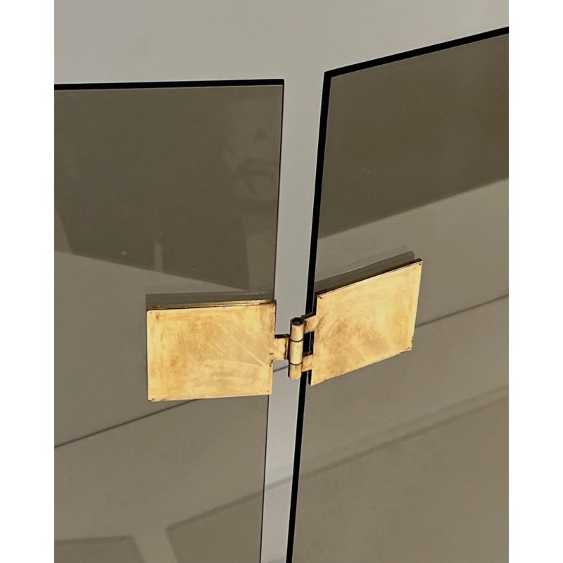 Pare-Feu à Trois Volets en Verre Fumé et Laiton. Vers 1970