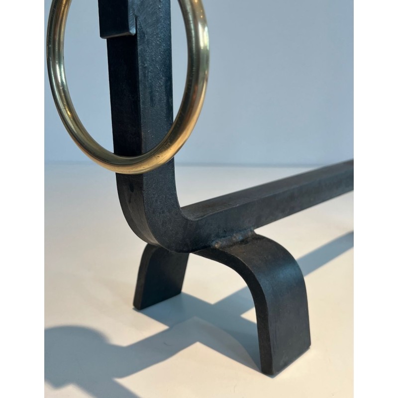 Paire de Chenets en Fer Forgé et Laiton Poli à Finiales en Boule et Anneau, dans le Goût de Jacques Adnet