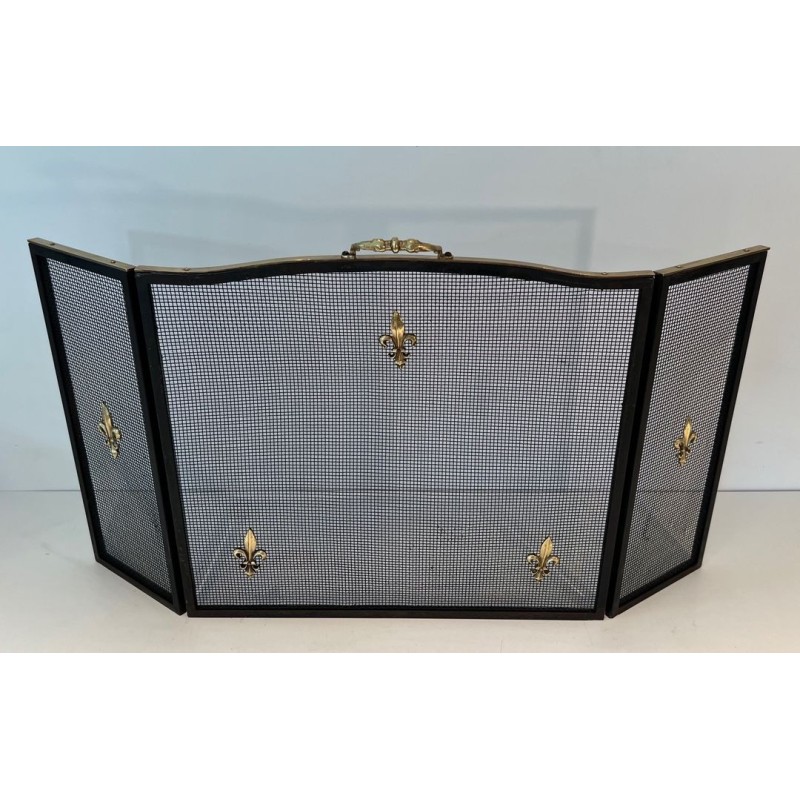 Neoclassical Style Three-Panel Expanded Steel Mesh Fireplace Screen with Brass Fleur-de-Lys. France. Circa 1940.