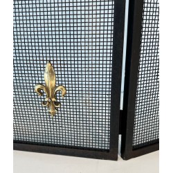 Neoclassical Style Three-Panel Expanded Steel Mesh Fireplace Screen with Brass Fleur-de-Lys. France. Circa 1940.
