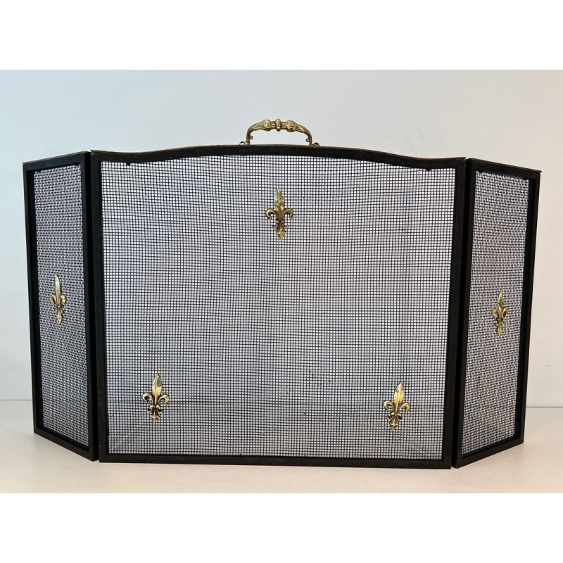 Neoclassical Style Three-Panel Expanded Steel Mesh Fireplace Screen with Brass Fleur-de-Lys. France. Circa 1940.