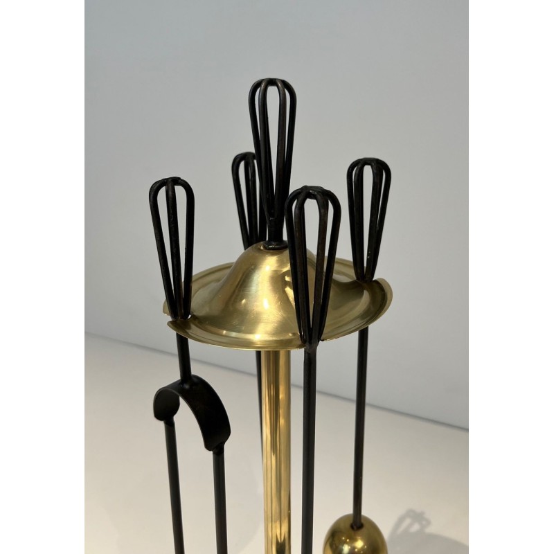 Design Fireplace Companion Set in Black Lacquered Metal and Polished Brass. France. Circa 1970.