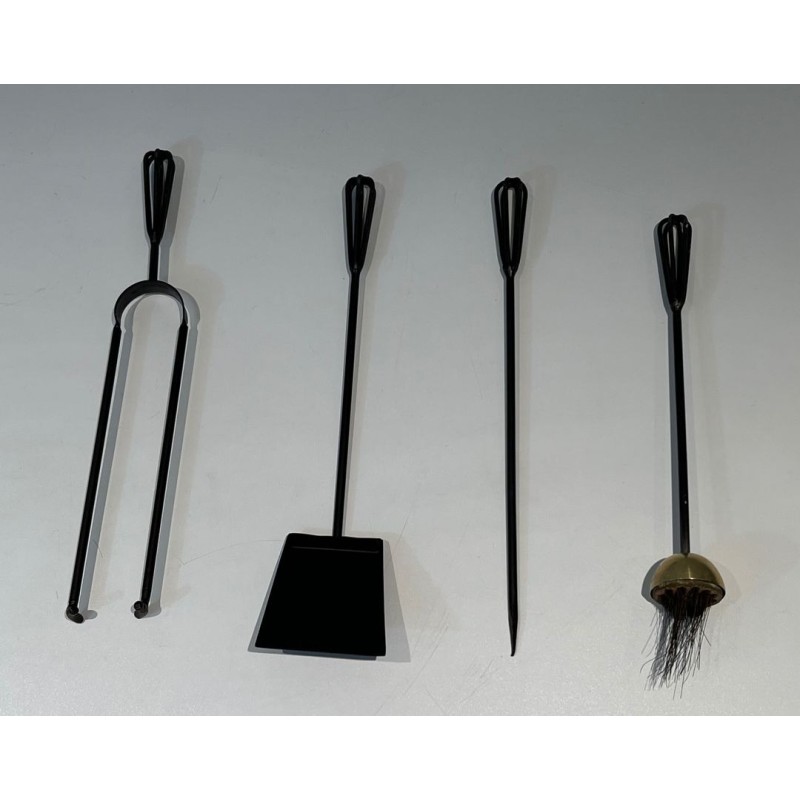 Nécessaire de Feu Design en Métal Laqué Noir et Laiton Poli. France. Vers 1970.