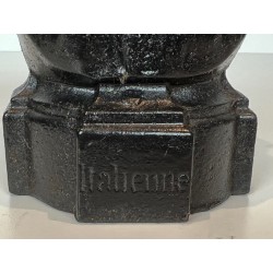 Paire de Chenets en Fonte à Bustes Portraits d’une « Italienne ». France. Vers 1950.