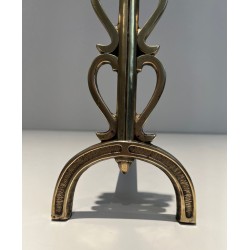 Paire de Chenets en Laiton et Fer Forgé à Montants en Cœurs Empilés dans le Goût de Raymond Subes. France. Vers 1940.