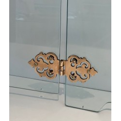 Pare-Feu Pliant Moderniste en Verre avec Médaillons de Charnières en Bronze Ornées. France. Vers 1970.