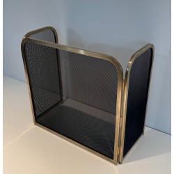 Pare-Feu Pliant à Trois Panneaux Moderniste en Laiton et Grillage à Profils Arrondis. France. Vers 1970.