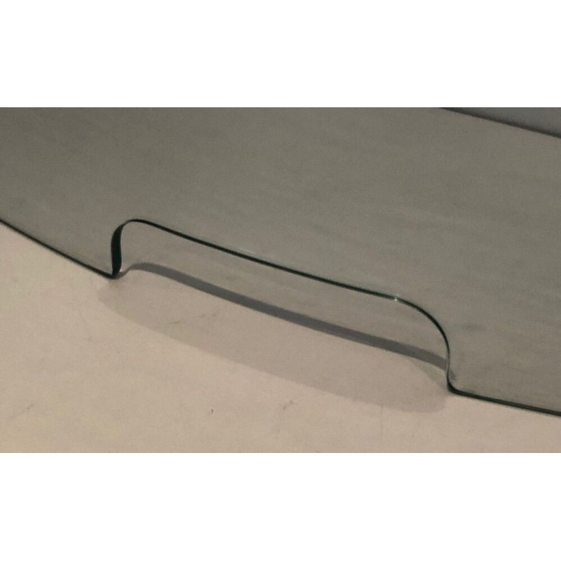 Grand Pare-Feu Design en Verre Clair Galbé à Poignée Intégrée. France. Vers 1980.
