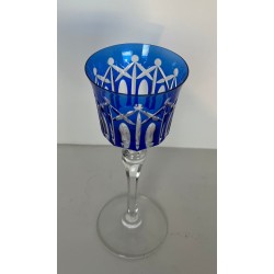 Suite de Douze Verres à Vin en Cristal Doublé de Couleur, France, vers 1930