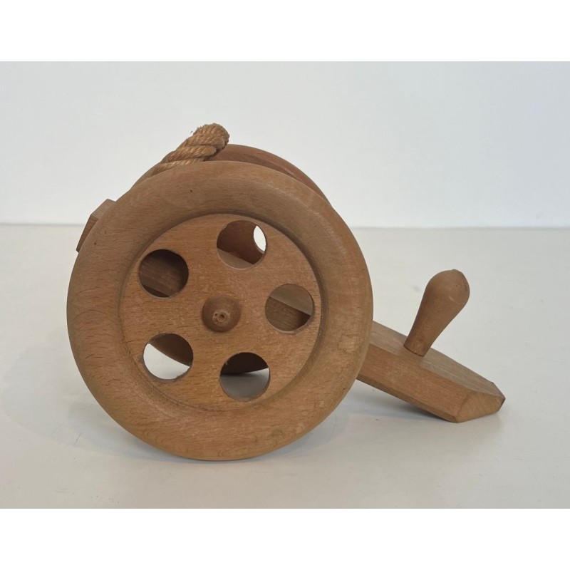 Porte-Bouteilles Forme Canon en Bois Sculpté et Corde, Audoux-Minet, France, vers 1970