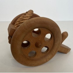 Porte-Bouteilles Forme Canon en Bois Sculpté et Corde, Audoux-Minet, France, vers 1970