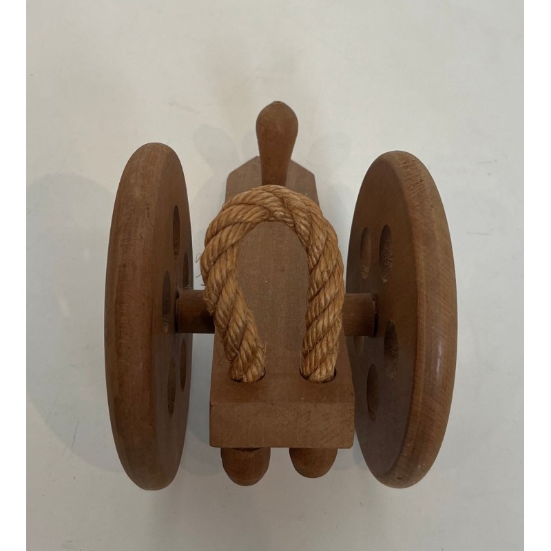 Porte-Bouteilles Forme Canon en Bois Sculpté et Corde, Audoux-Minet, France, vers 1970