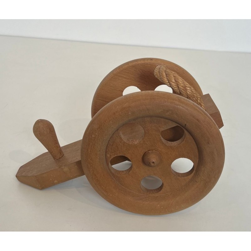 Porte-Bouteilles Forme Canon en Bois Sculpté et Corde, Audoux-Minet, France, vers 1970