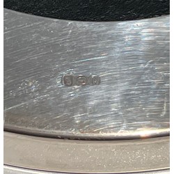 Vide-Poche en Verre Reposant sur un Socle Chromé