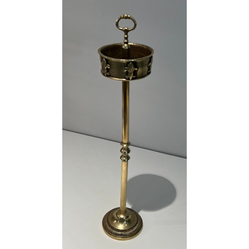Bronze Standing Ashtray with Fleur-de-Lis Décor, France, circa 1940
