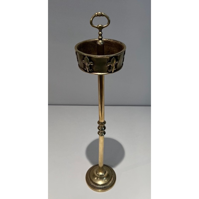 Bronze Standing Ashtray with Fleur-de-Lis Décor, France, circa 1940