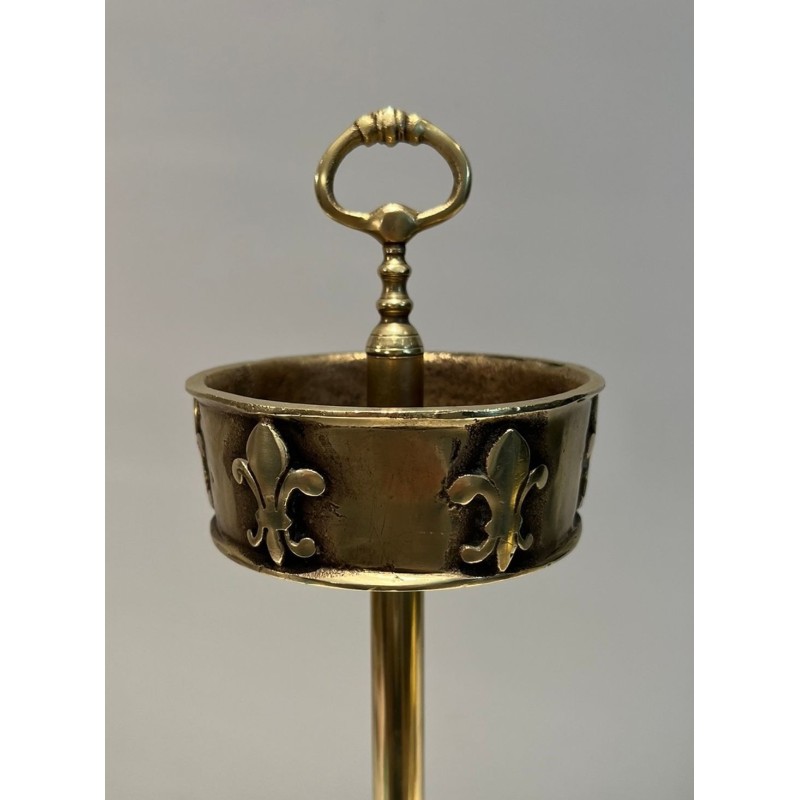 Bronze Standing Ashtray with Fleur-de-Lis Décor, France, circa 1940