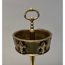 Bronze Standing Ashtray with Fleur-de-Lis Décor, France, circa 1940