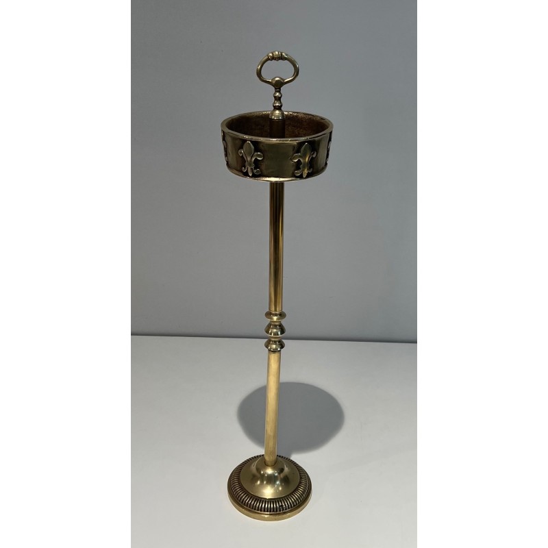 Bronze Standing Ashtray with Fleur-de-Lis Décor, France, circa 1940