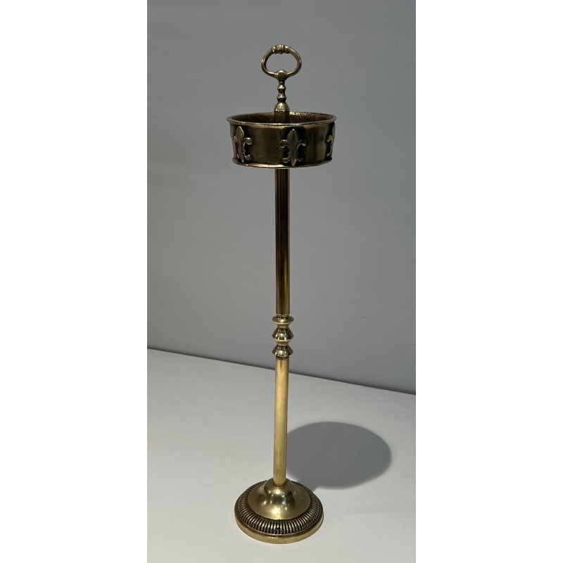 Bronze Standing Ashtray with Fleur-de-Lis Décor, France, circa 1940