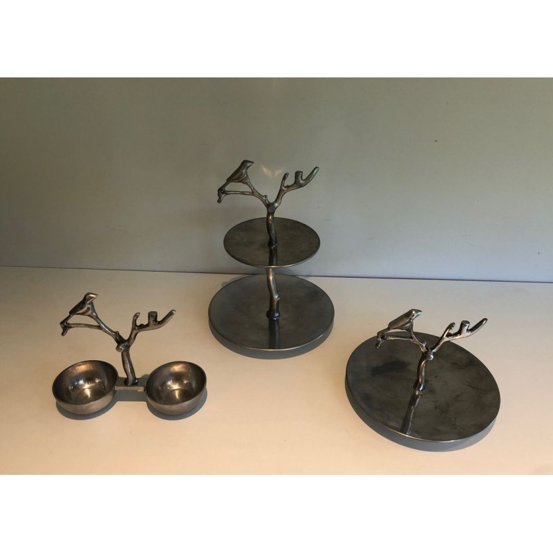 Suite de 3 Pièces de Service en Aluminium à Décors d'Oiseaux et Branchages