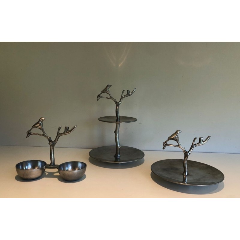 Suite de 3 Pièces de Service en Aluminium à Décors d'Oiseaux et Branchages