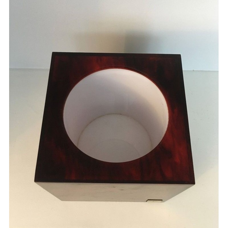 Seau à Glaçons Carré en Lucite Rouge Effet Écaille — Signé, Travail Français, Vers 1970