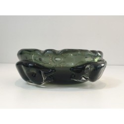 Grand Cendrier en Cristal Vert Sombre à Reliefs de Requins Sculptés — Vers 1970