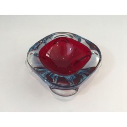 Cendrier en Cristal Bicolore Rouge Rubis et Bleu Glacé — Vers 1970