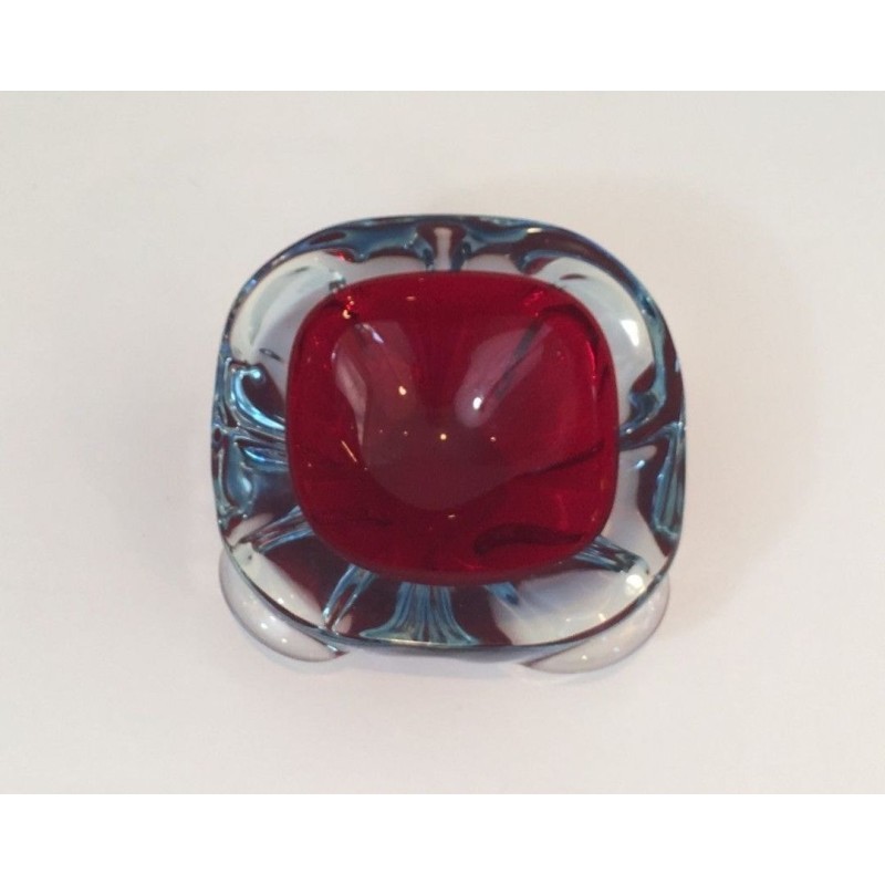 Cendrier en Cristal Bicolore Rouge Rubis et Bleu Glacé — Vers 1970