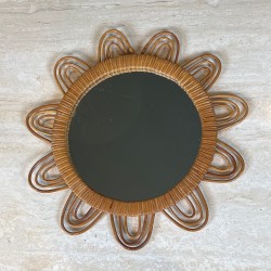 Miroir Mural en Rotin Bouclé en Forme de Fleur — Travail Français, Vers 1970
