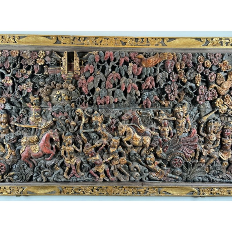 Important Panneau Balinais en Bois Sculpté Représentant Rama et Sita