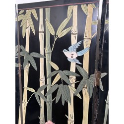 Paravent Quatre Panneaux en Laque Noire à Décors d'Oiseaux, Bambous et Fleurs — Travail Chinois, Vers 1950
