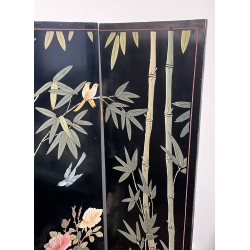 Paravent Quatre Panneaux en Laque Noire à Décors d'Oiseaux, Bambous et Fleurs — Travail Chinois, Vers 1950