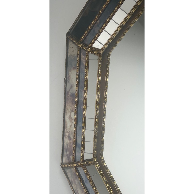 Grand Miroir Multi-Facettes aux Guirlandes de Laiton — Travail Français, Vers 1970