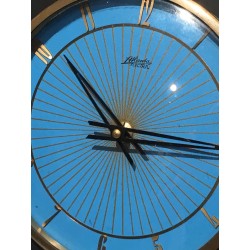 French Art Déco Desk Clock in Lacquered Metal and Brass with Geometric Wire Wings