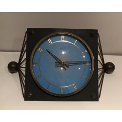 French Art Déco Desk Clock in Lacquered Metal and Brass with Geometric Wire Wings