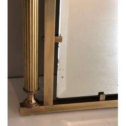 Miroir de Style Néoclassique en Laiton et Tôle Laquée à Décors De Coupe et Cols de Cygnes