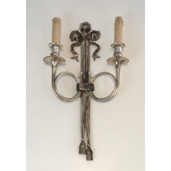 Paire d’Appliques en Bronze Argenté de Style Néoclassique à Rubans et Cors de Chasse, Maison Baguès, Travail Français, vers 1960