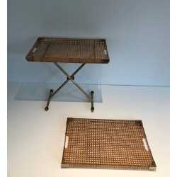 Paire de Plateaux en Plexiglass et Cannage et Un Portant Pliant