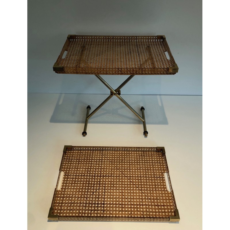 Paire de Plateaux en Plexiglass et Cannage et Un Portant Pliant