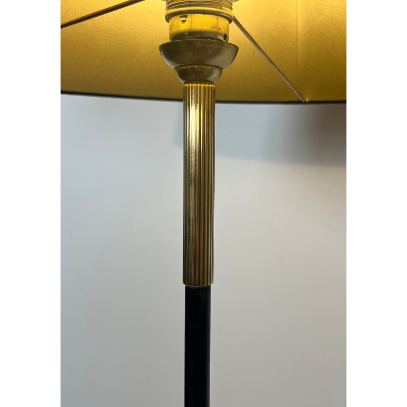 Lampadaire en Métal Laqué Noir et Laiton avec Porte-Revues, Travail Français, vers 1950