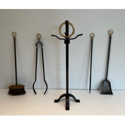 Nécessaire de Feu Moderniste en Acier, Fer Forgé et Laiton par Jacques Adnet