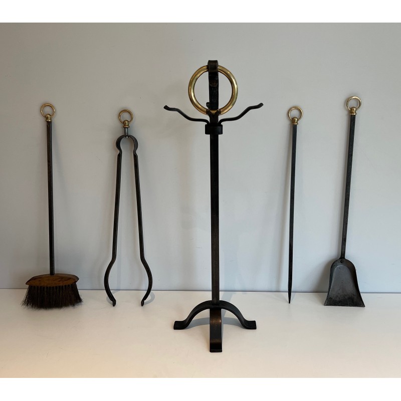 Nécessaire de Feu Moderniste en Acier, Fer Forgé et Laiton par Jacques Adnet