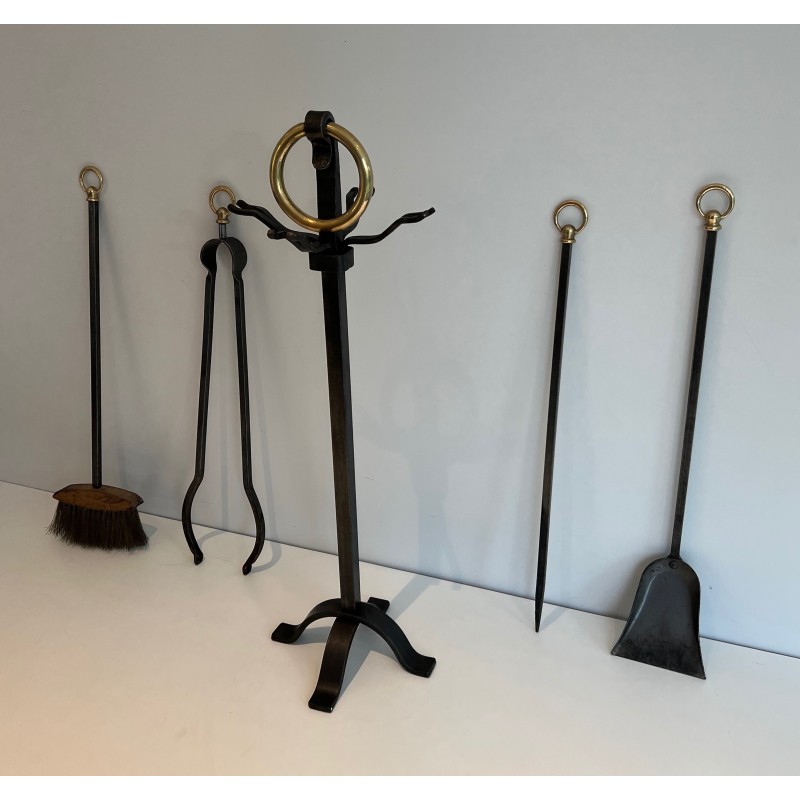 Nécessaire de Feu Moderniste en Acier, Fer Forgé et Laiton par Jacques Adnet