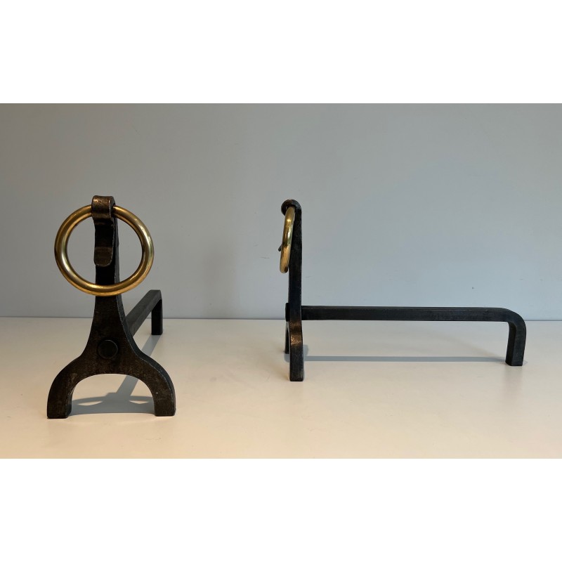 Paire de Chenets Modernistes en Acier, Fer Forgé et Laiton par Jacques Adnet