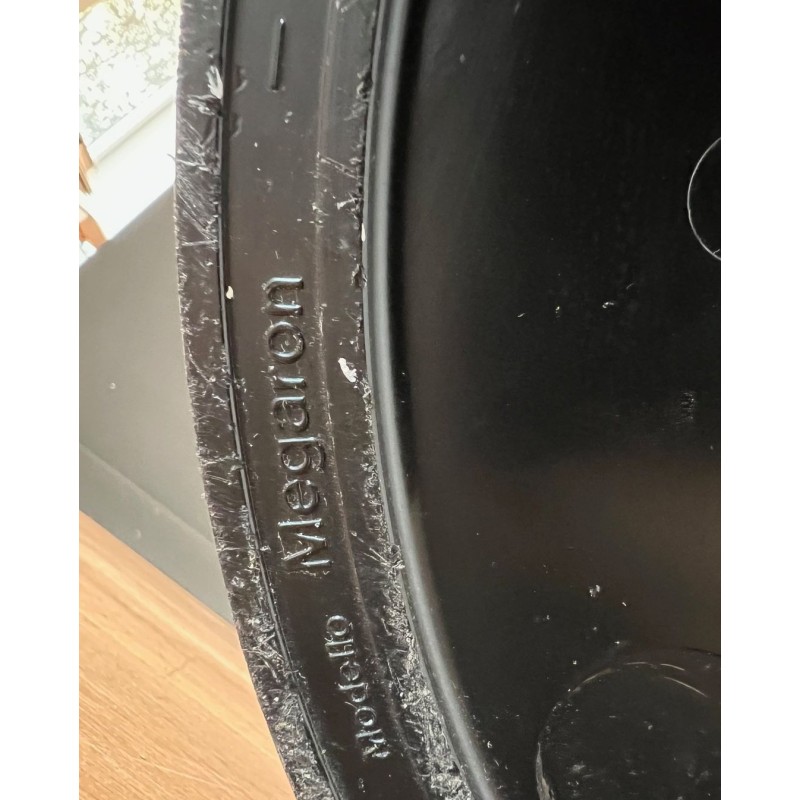 Lampadaire Hallogène Modèle Megaron en Métal Laqué Noir signé Gianfranco Frattini